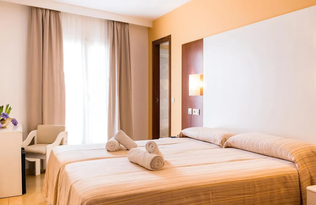 Sagitario Hostal Ciutadella-1